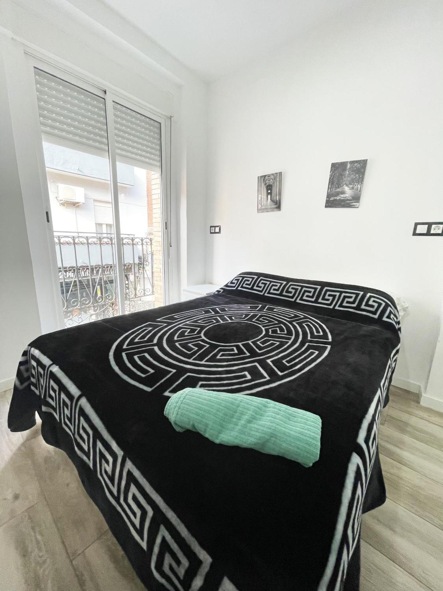 Relax Apartaments 1Min Metro Madrid Luaran gambar