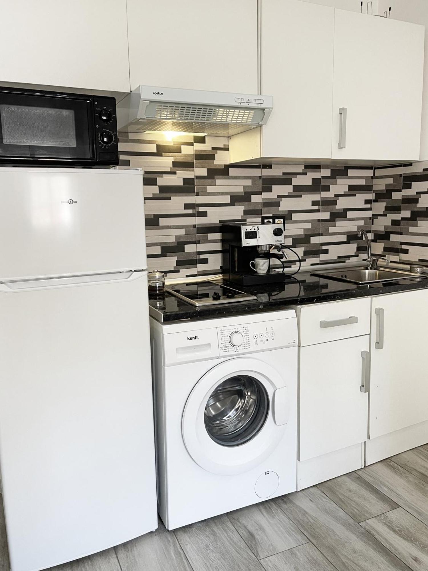 Relax Apartaments 1Min Metro Madrid Luaran gambar