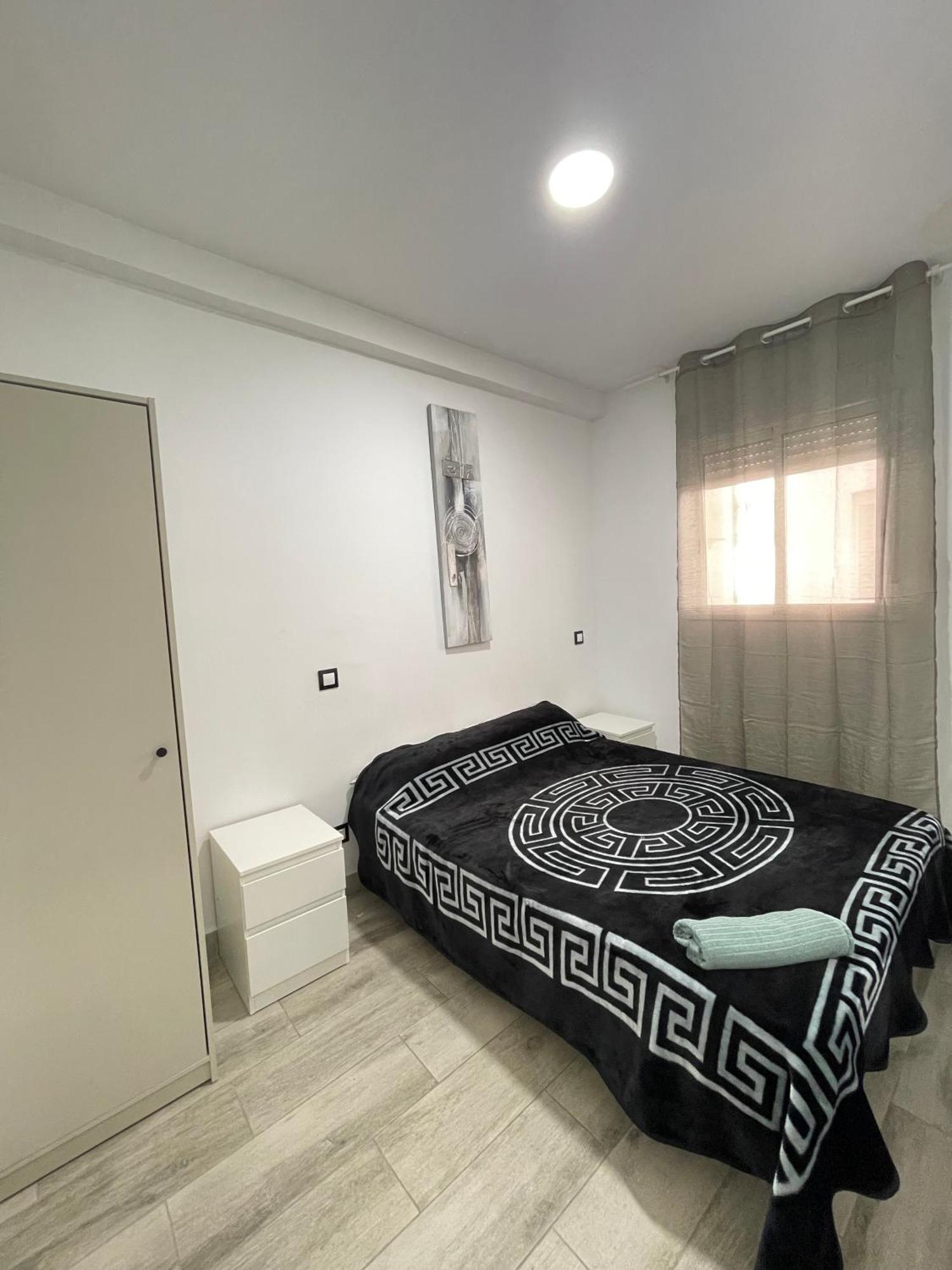 Relax Apartaments 1Min Metro Madrid Luaran gambar